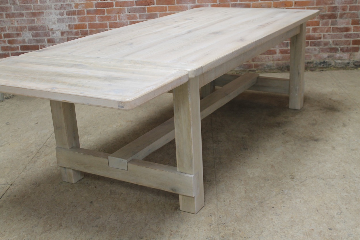 White Washed Stretcher Farm Table In White Wash Finish12 